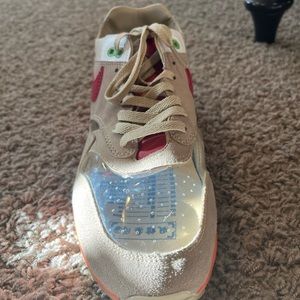 Kiss of death, Nike air max